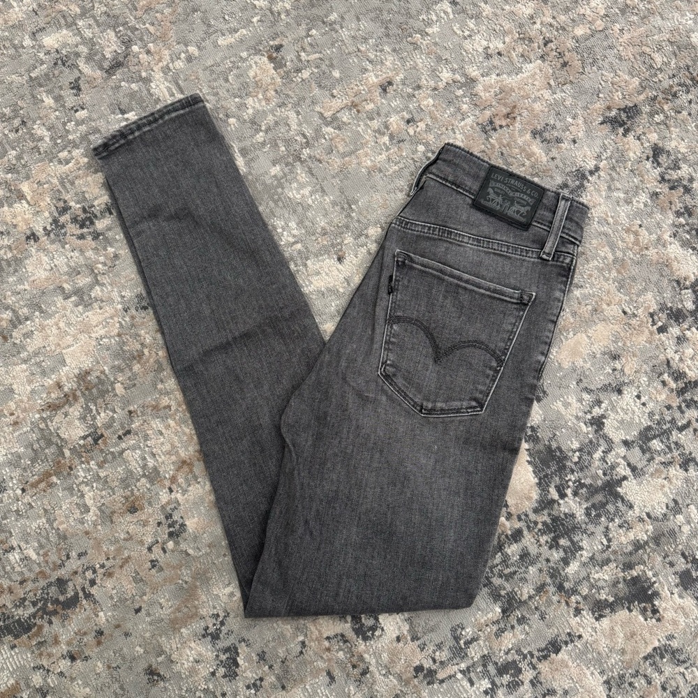Levi’s 721 High Rise Skinny Jeans